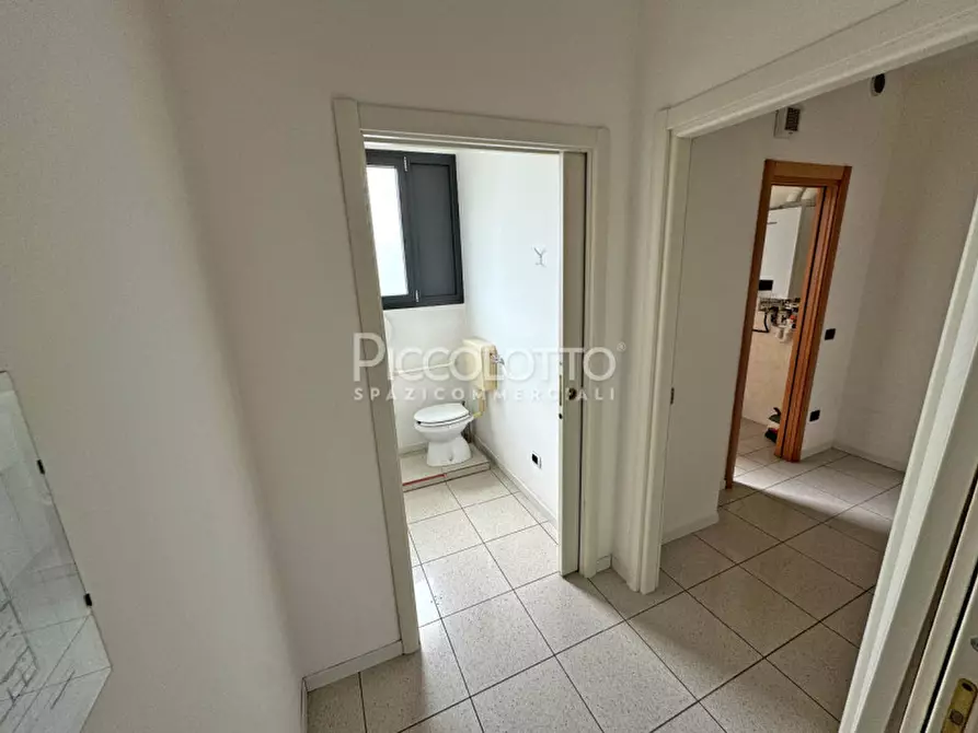 Immagine 9 di Ufficio in affitto  in via Ricci a Asolo