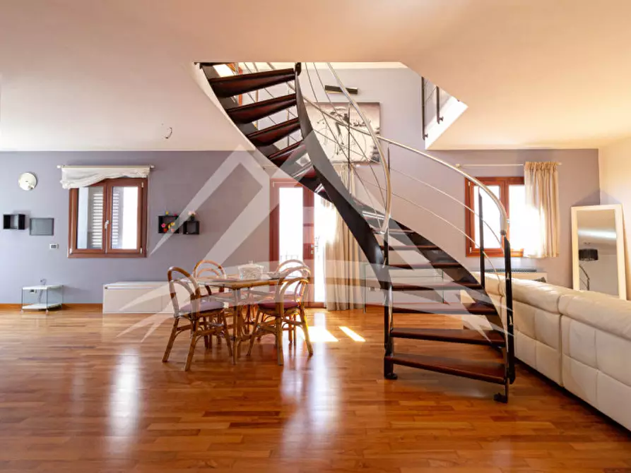 Immagine 4 di Appartamento in vendita  in Via Cavour, 11 a Porto Torres