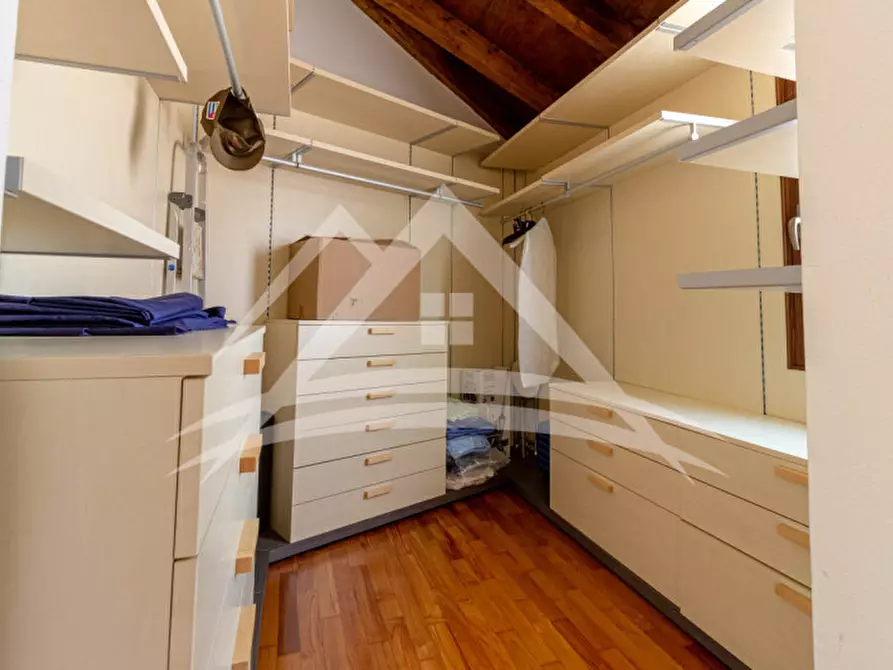 Immagine 11 di Appartamento in vendita  in Via Cavour, 11 a Porto Torres