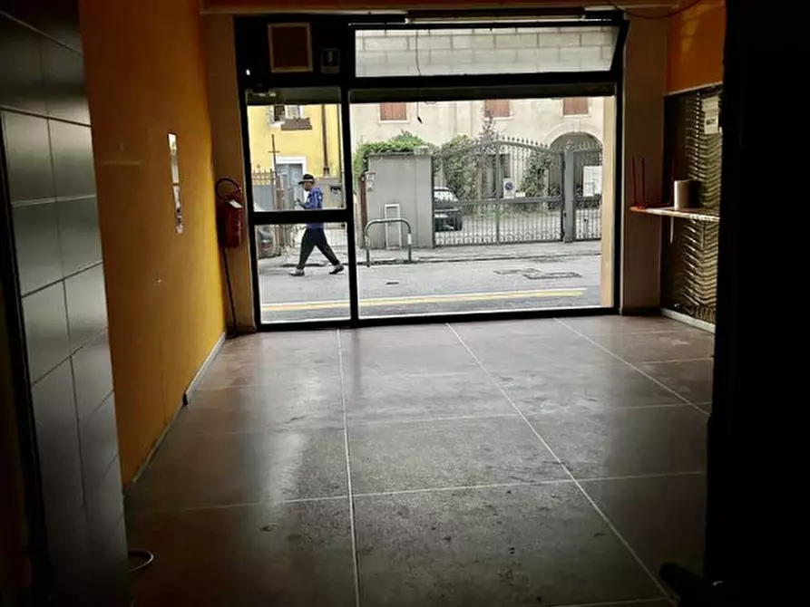Immagine 3 di Negozio in affitto  in via Tiepolo a Padova