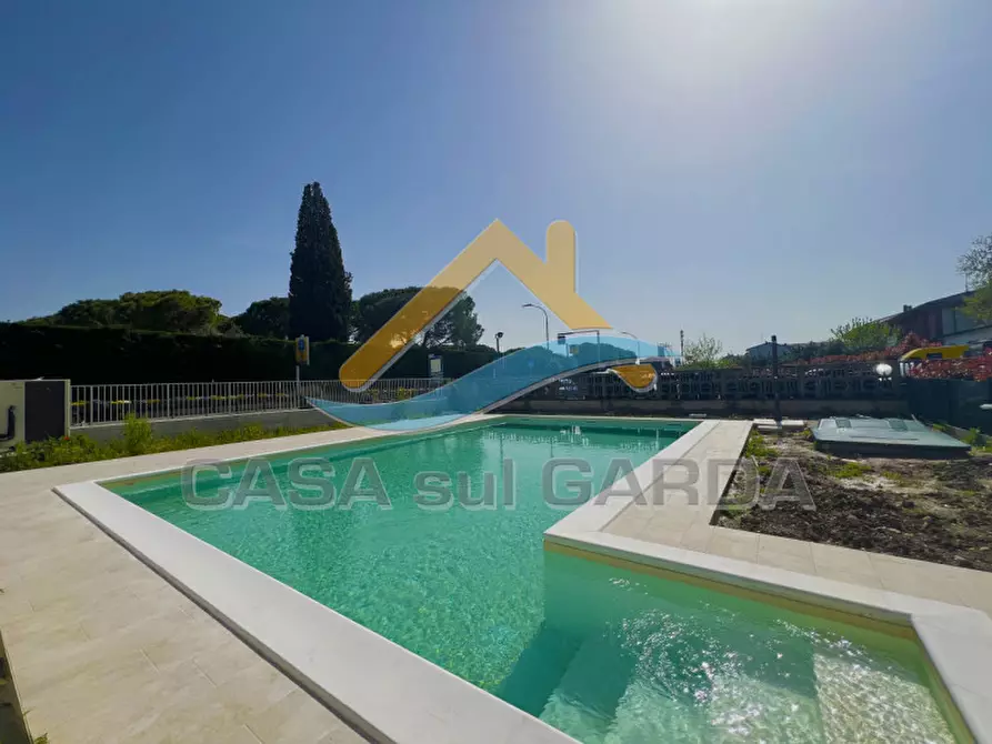 Immagine 24 di Appartamento in vendita  in via g. falcone 14 a Peschiera Del Garda