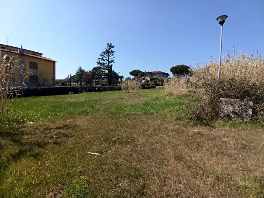 Immagine 7 di Terreno in vendita  in Pozzuolo a Castiglione Del Lago