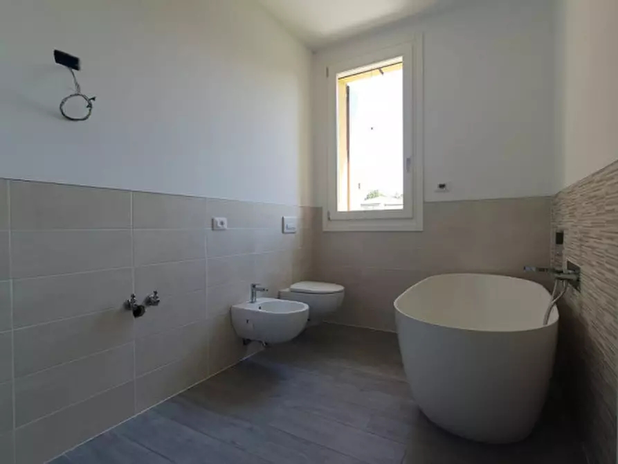 Immagine 20 di Villetta a schiera in vendita  in VIA MARTIRI DELLA LIBERTà a San Possidonio