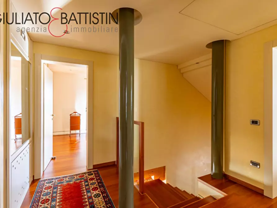 Immagine 12 di Casa bifamiliare in vendita  in via Rigoletto a Castegnero