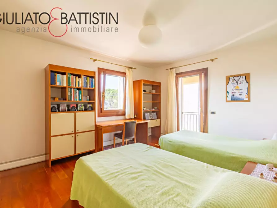 Immagine 16 di Casa bifamiliare in vendita  in via Rigoletto a Castegnero