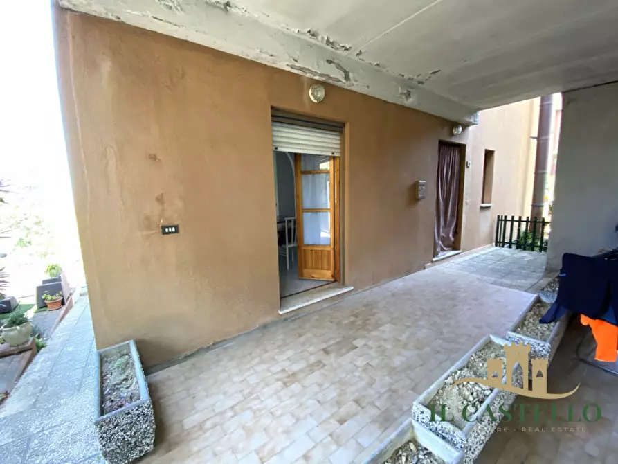 Immagine 16 di Appartamento in vendita  in via della resistenza a Paciano