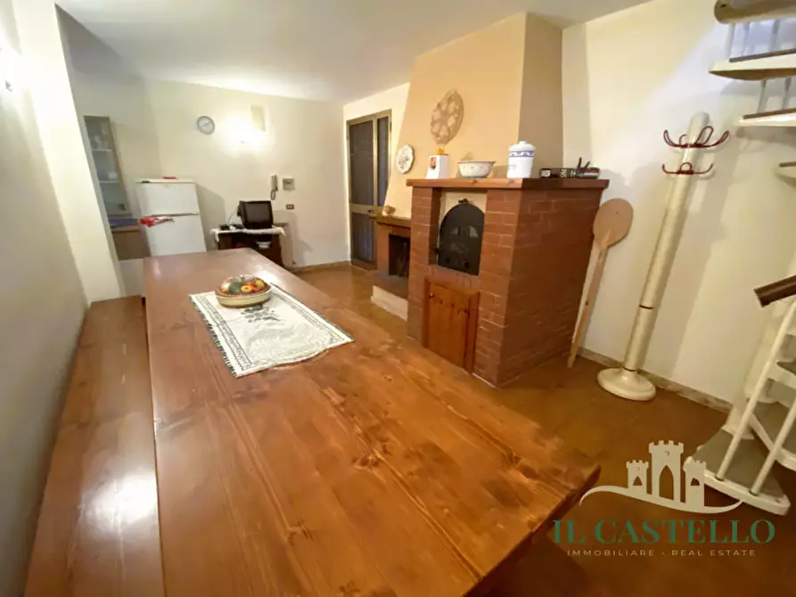 Immagine 17 di Appartamento in vendita  in via della resistenza a Paciano