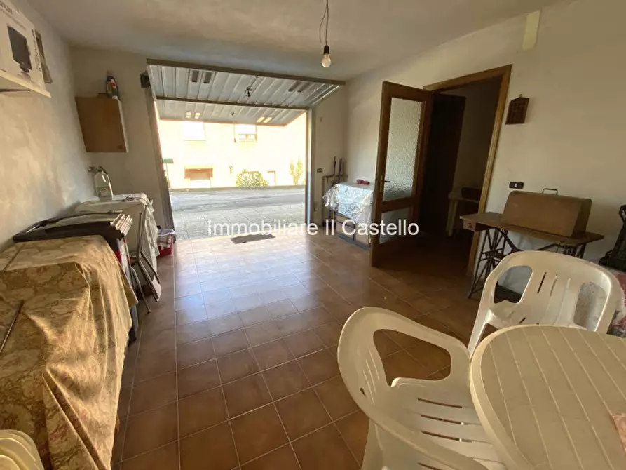 Immagine 27 di Appartamento in vendita  in via della resistenza a Paciano