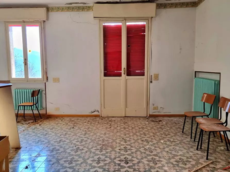 Immagine 34 di Casa trifamiliare in vendita  in via estense 7337 a Serramazzoni