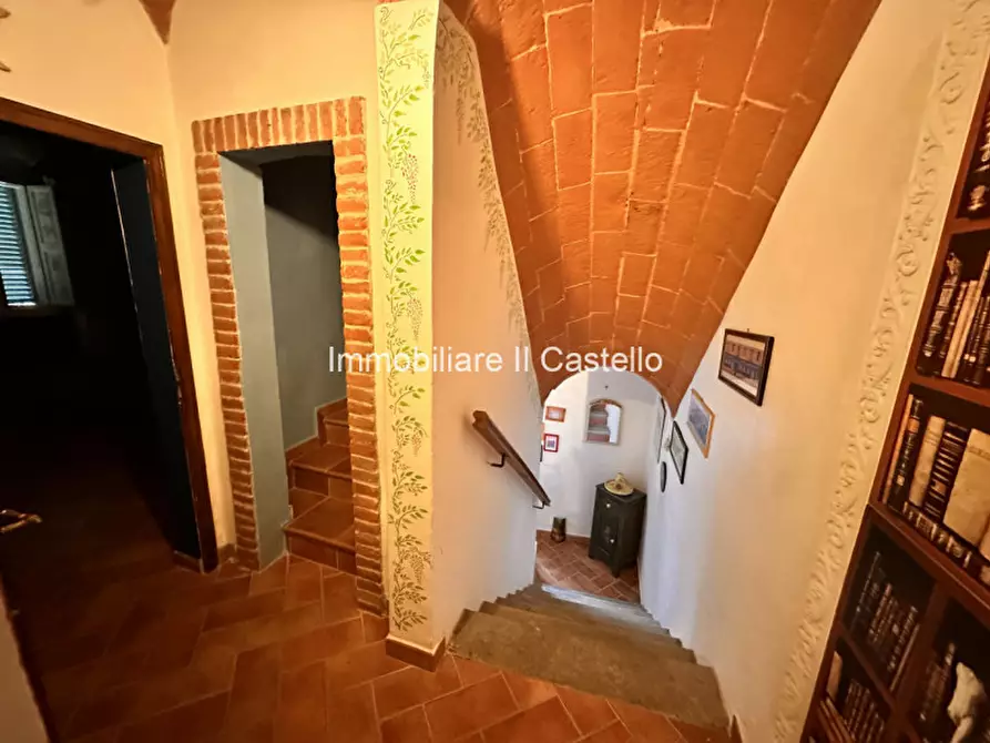 Immagine 15 di Villetta a schiera in vendita  in gioiella a Castiglione Del Lago