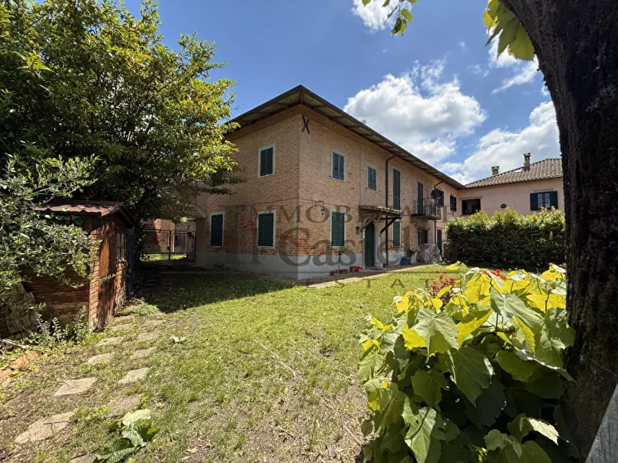 Immagine 28 di Villetta a schiera in vendita  in gioiella a Castiglione Del Lago