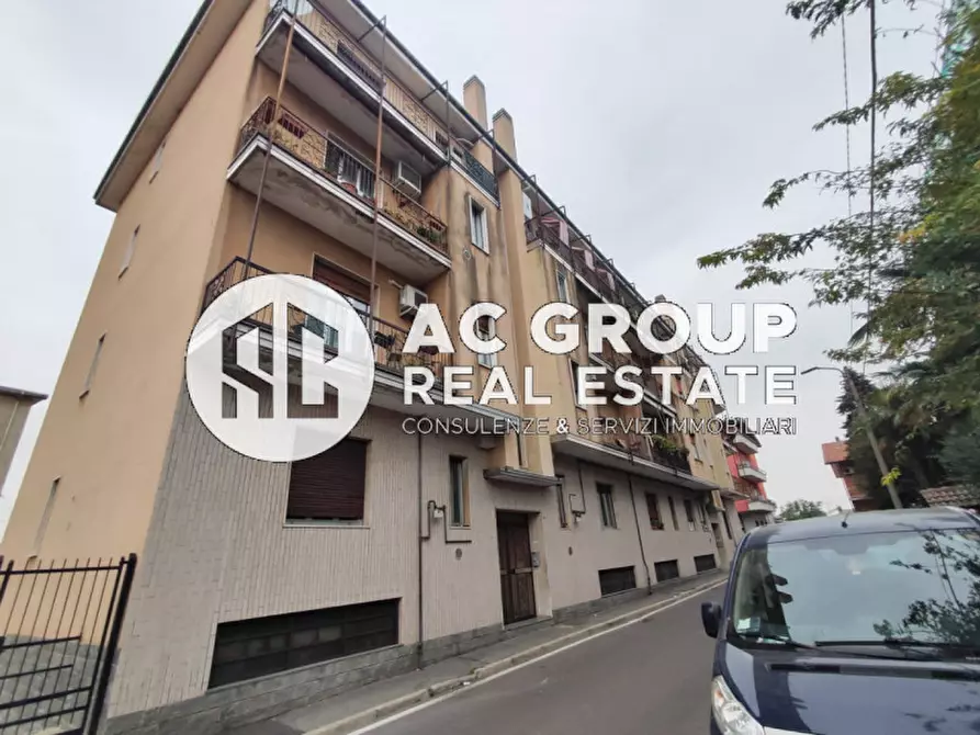 Immagine 1 di Appartamento in vendita  in Via Carlo Pisacane a Limbiate