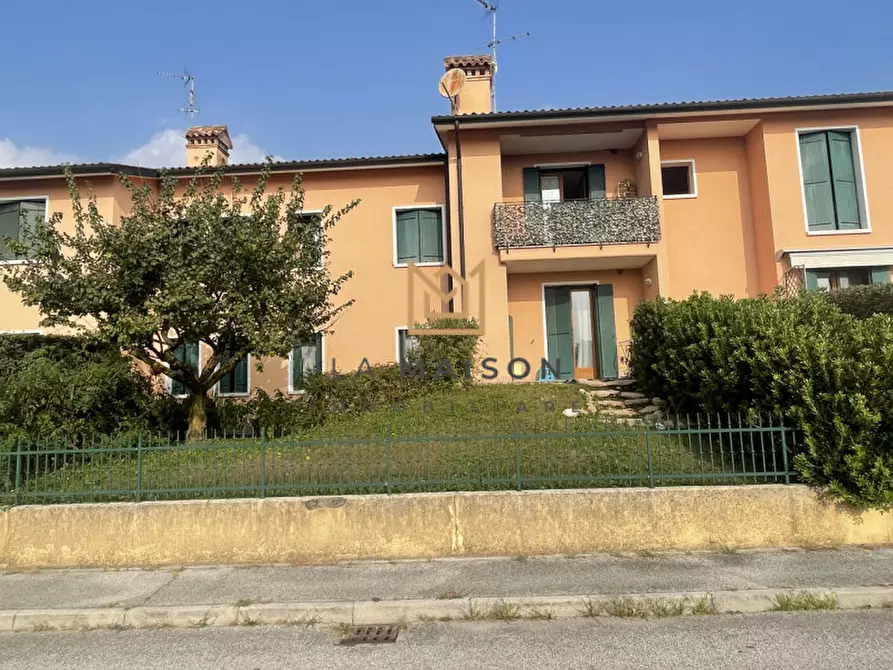 Immagine 1 di Appartamento in vendita  in VIA SERAFIN a Possagno