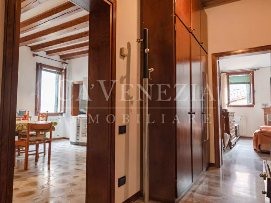 Immagine 7 di Appartamento in vendita  a Venezia
