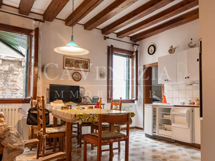 Immagine 8 di Appartamento in vendita  a Venezia