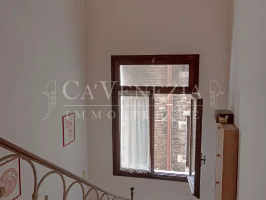 Immagine 11 di Appartamento in vendita  a Venezia