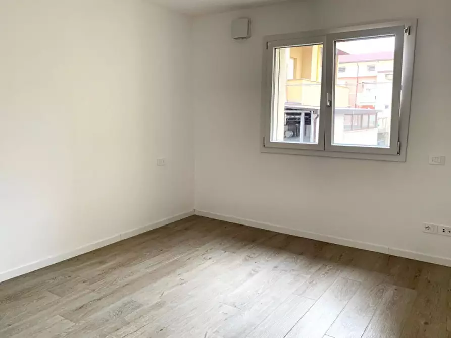 Immagine 8 di Appartamento in vendita  in via Gabriele D'Annunzio a Misano Adriatico