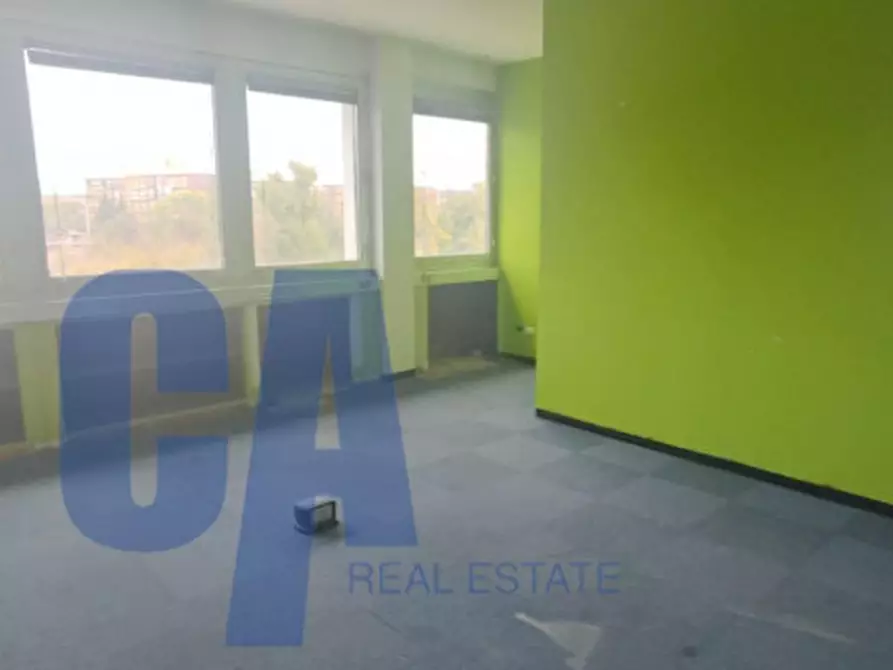 Immagine 8 di Ufficio in affitto  in VIA TONALE a Milano