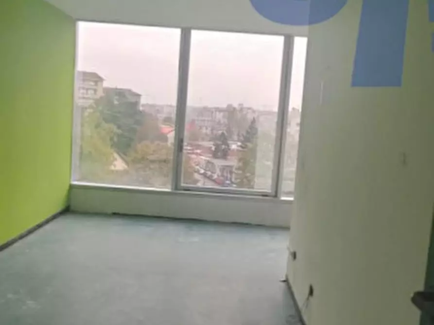 Immagine 16 di Ufficio in affitto  in VIA TONALE a Milano