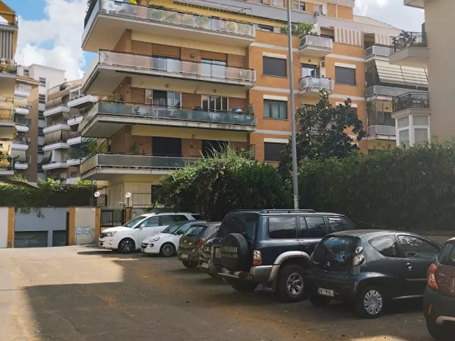 Immagine 1 di Appartamento in vendita  in Via Framura 23 a Roma