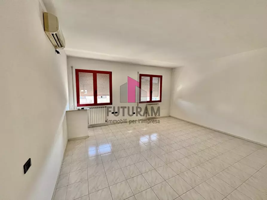 Immagine 6 di Ufficio in affitto  in via degli aceri a Sarcedo