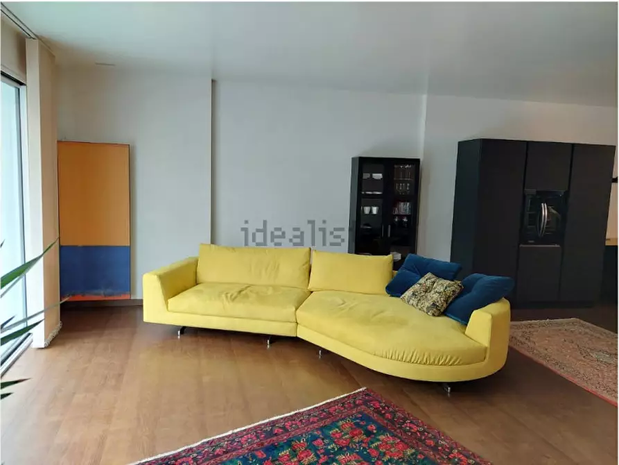 Immagine 3 di Loft/Open space in vendita  in Via Umberto I a Padova