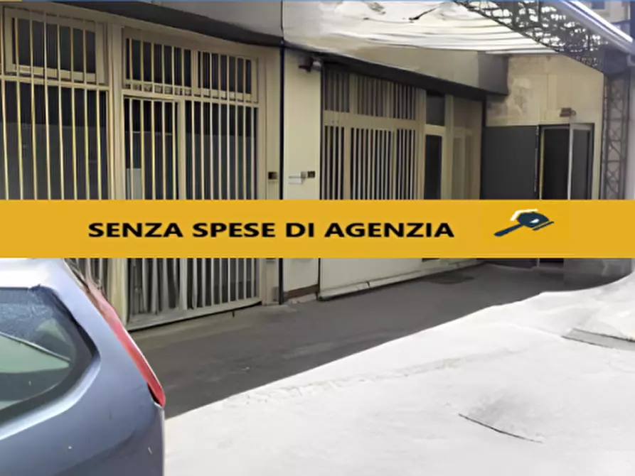 Immagine 1 di Magazzino in vendita  in via galermo 124 a Catania