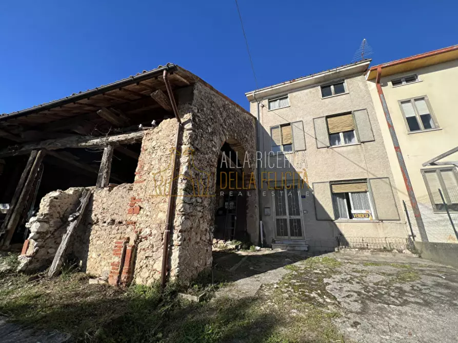 Immagine 1 di Casa indipendente in vendita  in Via Lesina 27 a Santorso