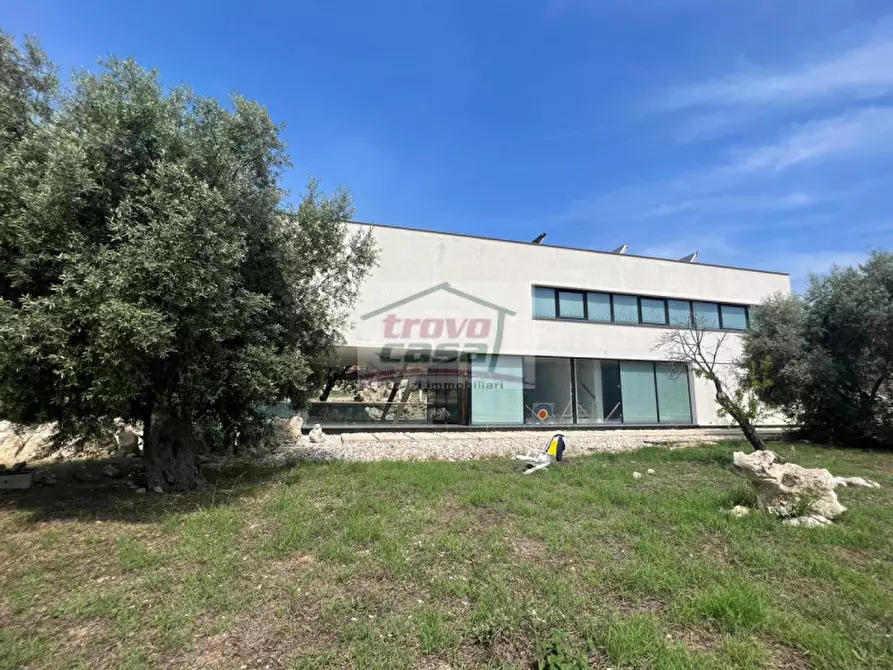 Immagine 2 di Villa in vendita  in traversa sinerchia a Siracusa