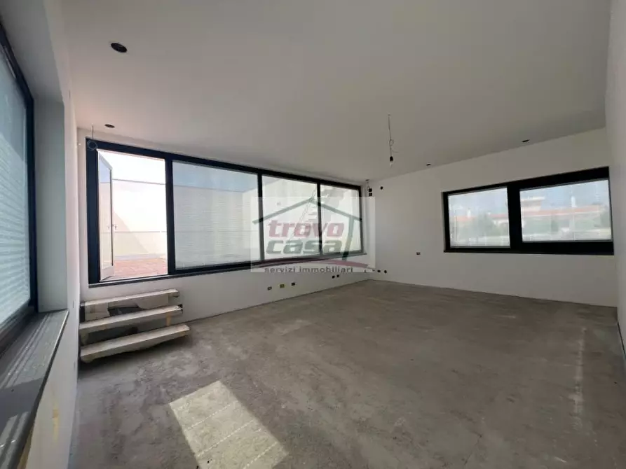 Immagine 8 di Villa in vendita  in traversa sinerchia a Siracusa