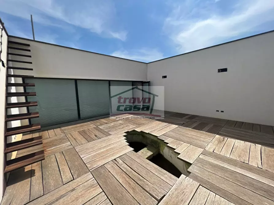 Immagine 10 di Villa in vendita  in traversa sinerchia a Siracusa