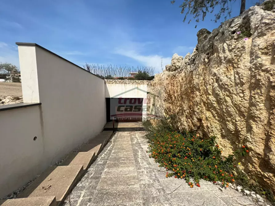 Immagine 17 di Villa in vendita  in traversa sinerchia a Siracusa