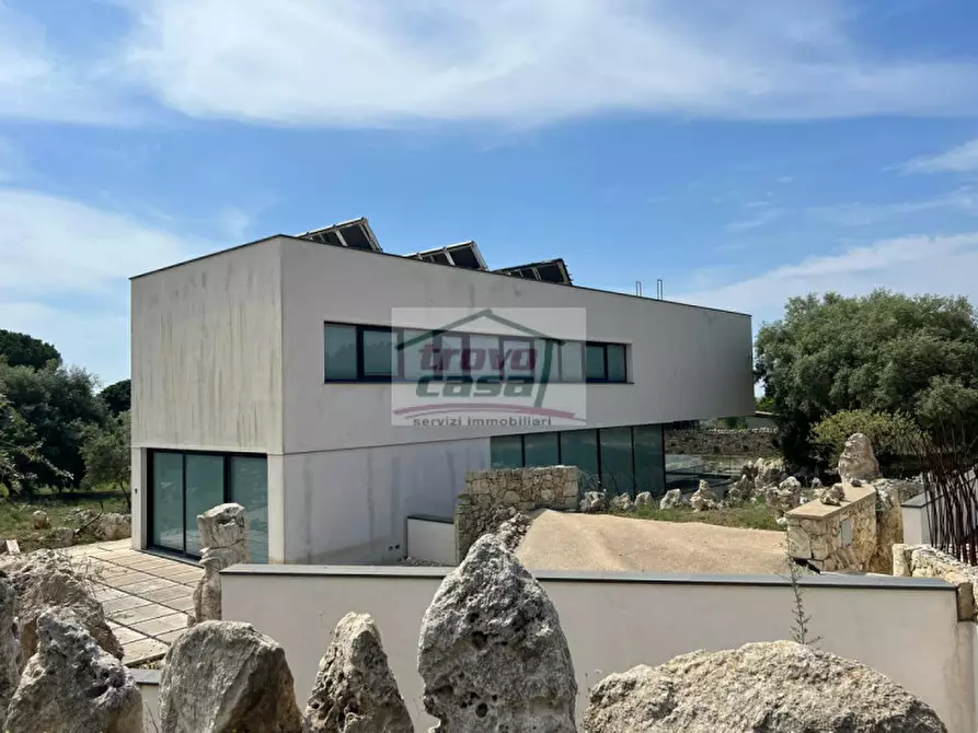 Immagine 21 di Villa in vendita  in traversa sinerchia a Siracusa