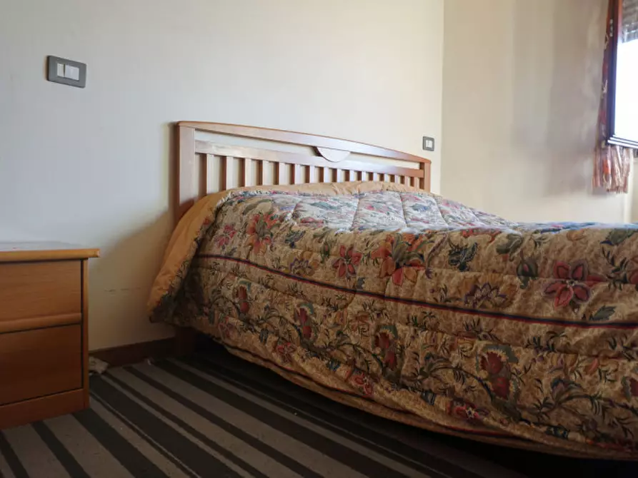 Immagine 17 di Appartamento in vendita  in via magnani 2/1 a Torrile