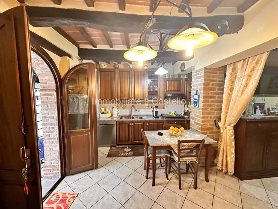 Immagine 2 di Villetta a schiera in vendita  in Località Giardini a Castiglione Del Lago