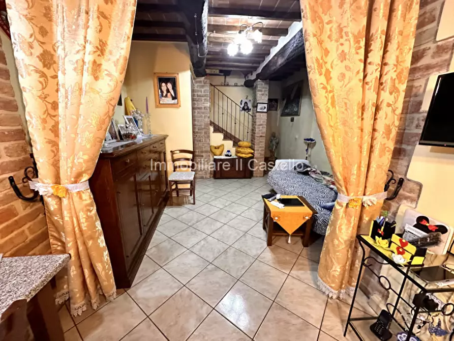 Immagine 5 di Villetta a schiera in vendita  in Località Giardini a Castiglione Del Lago