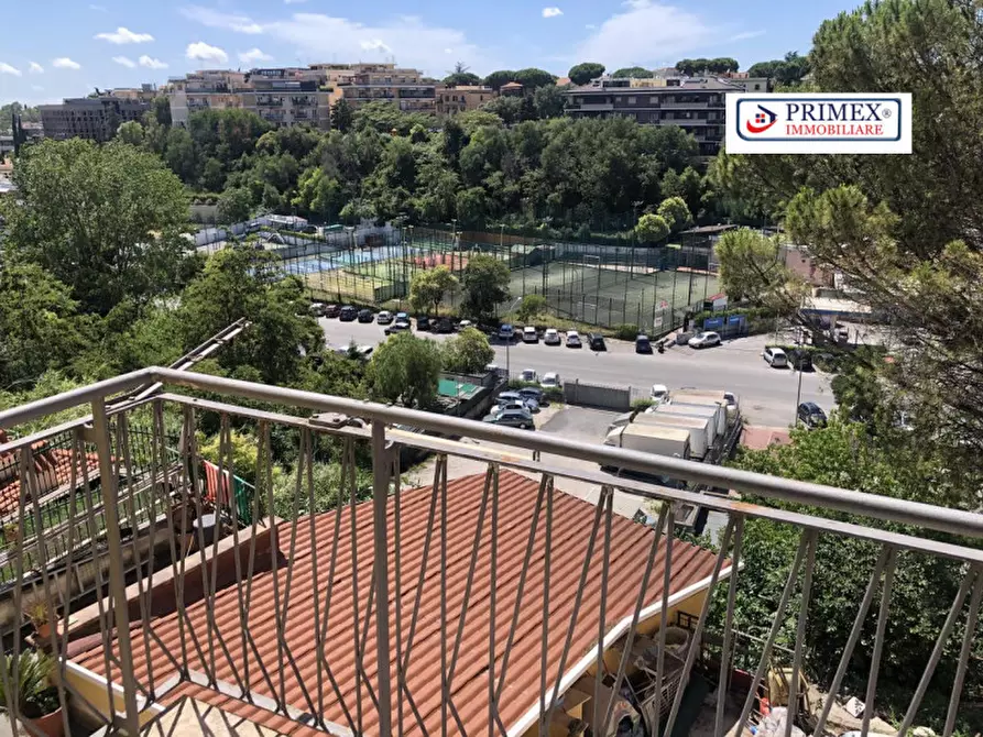 Immagine 3 di Appartamento in vendita  in via sisto quarto a Roma