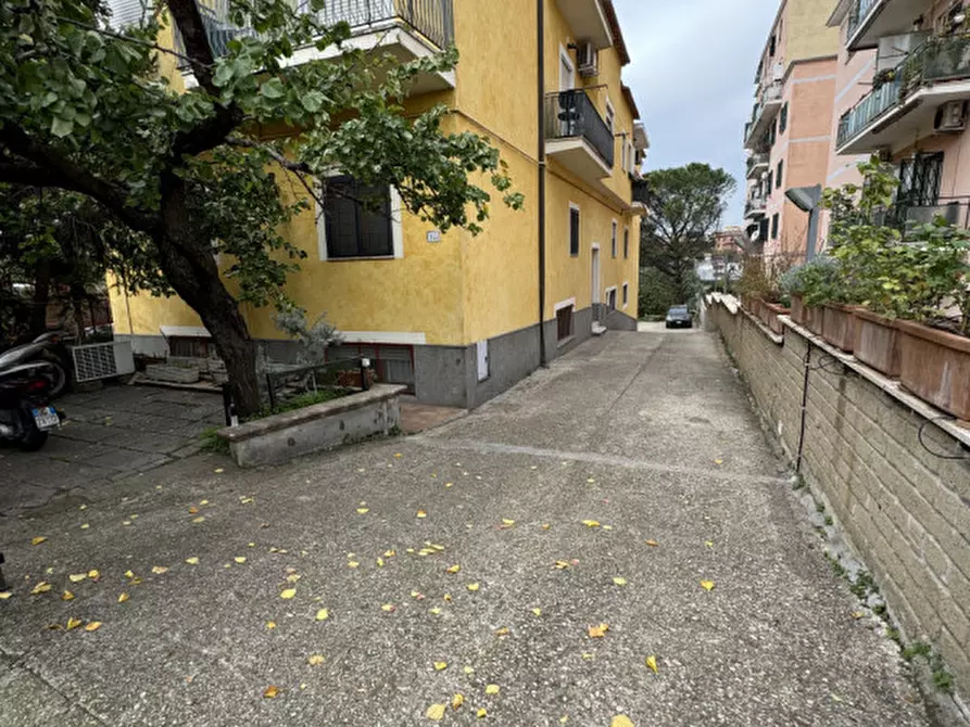 Immagine 28 di Appartamento in vendita  in via sisto quarto a Roma