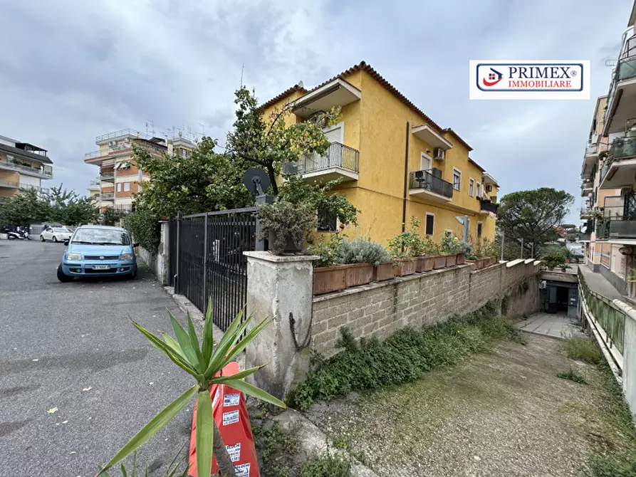 Immagine 30 di Appartamento in vendita  in via sisto quarto a Roma