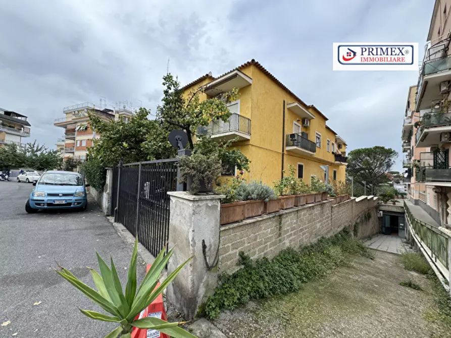 Immagine 33 di Appartamento in vendita  in via sisto quarto a Roma