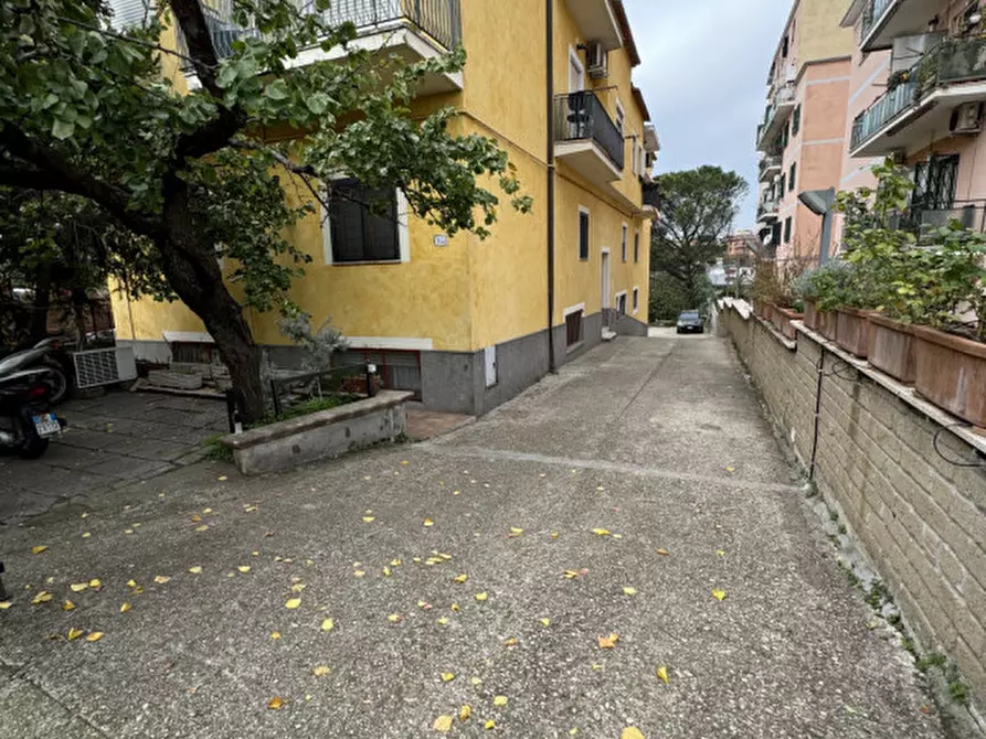 Immagine 48 di Appartamento in vendita  in via sisto quarto a Roma
