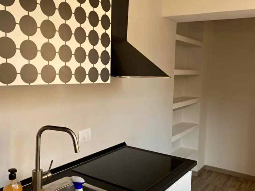 Immagine 5 di Appartamento in vendita  in Borgo Basinio Basini a Parma