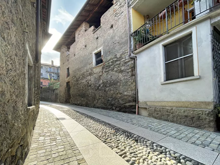 Immagine 3 di Rustico / casale in vendita  in Via Umberto Primo 14 a Massino Visconti