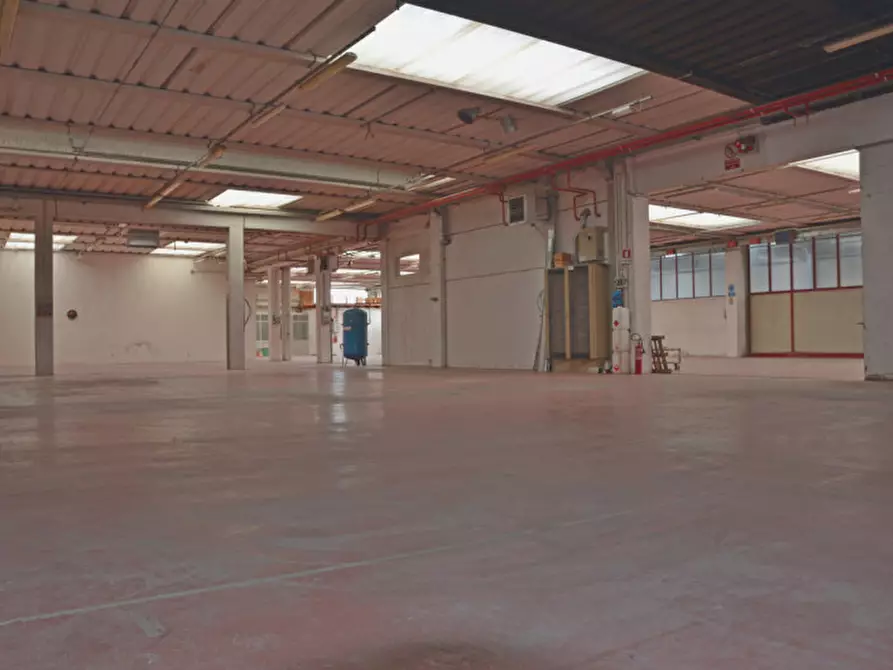 Immagine 3 di Capannone industriale in affitto  in via san giovanni bosco 11 a Cassola