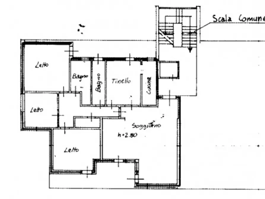 Immagine 25 di Appartamento in vendita  in Via Goito a Pesaro
