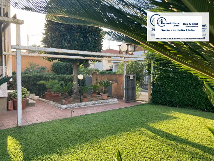 Immagine 5 di Villa in vendita  in Via dei Pitosfori a Anzio