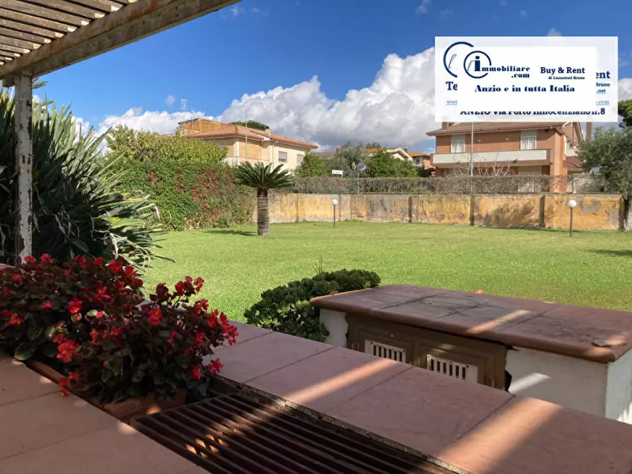 Immagine 3 di Villa in vendita  in Via dei Pitosfori a Anzio