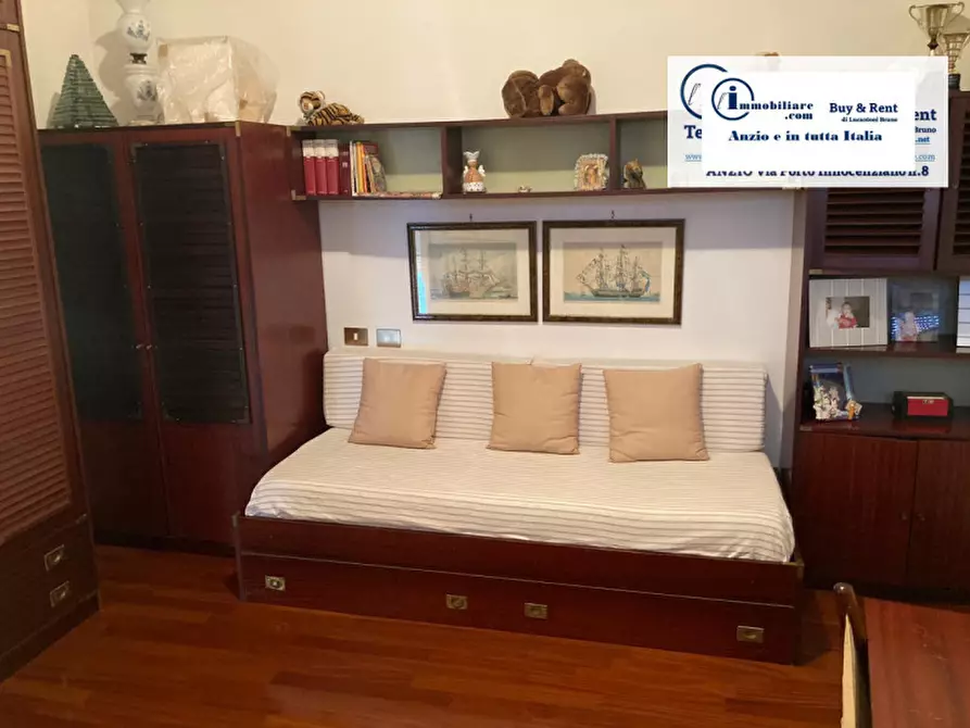 Immagine 19 di Villa in vendita  in Via dei Pitosfori a Anzio