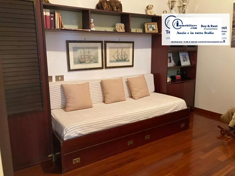 Immagine 17 di Villa in vendita  in Via dei Pitosfori a Anzio