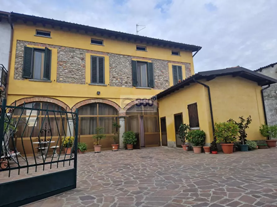 Immagine 1 di Rustico / casale in vendita  in Vicolo Rossini a Cazzago San Martino